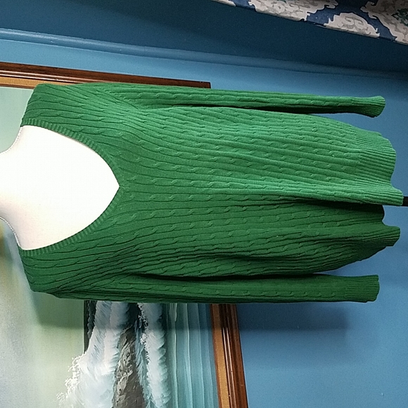 Merona Sweaters - Merona Green V Neck Cable Knit Longsleeve Sweater